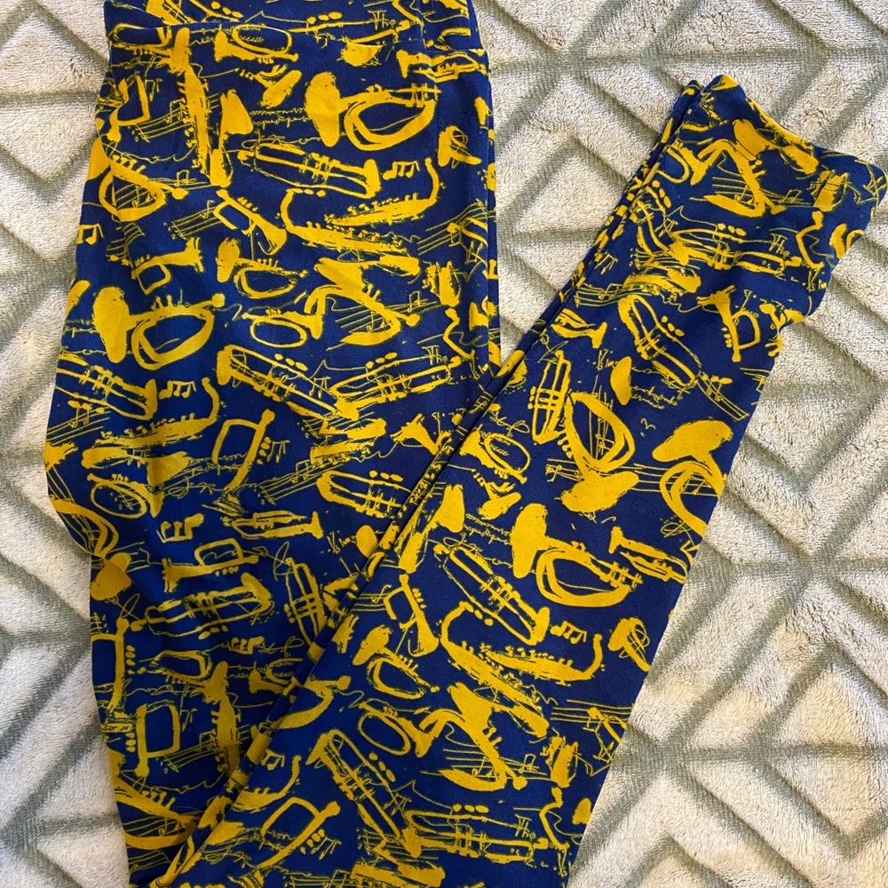 4/20🌟Lularoe Leggings one size